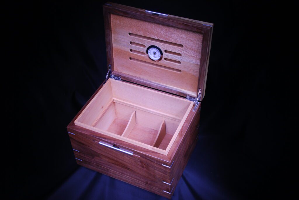 Open humidor without Spanish Cedar tray