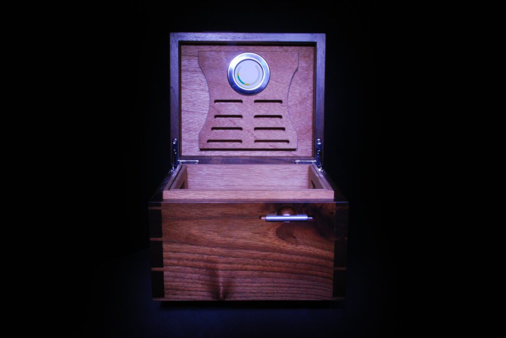 Front view of humidor