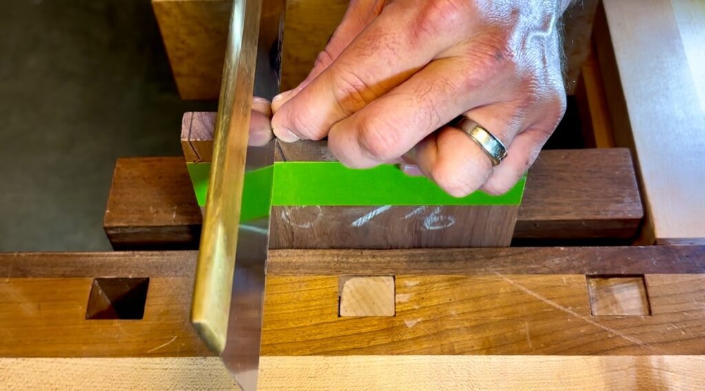 Expert Craftsmanship in Woodworking - Dovetail Saw